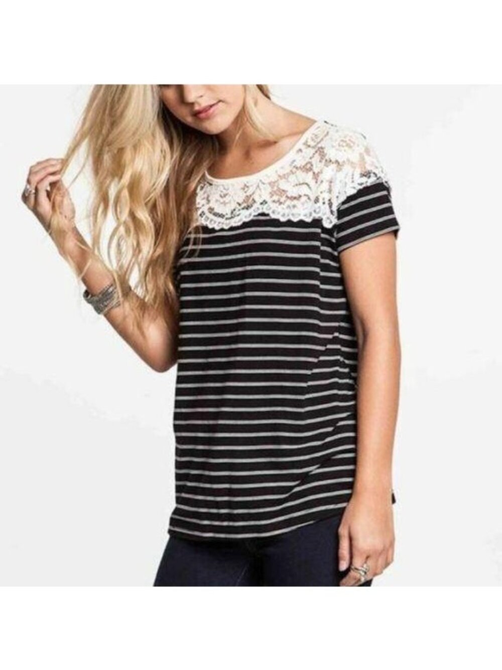 Umgee Womens Black & White Striped Top With Lace Yoke Medium